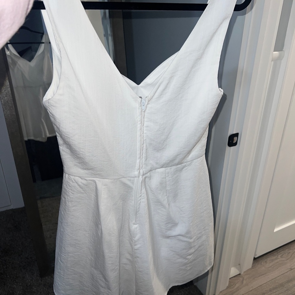 white romper !! new - Picture 3 of 3